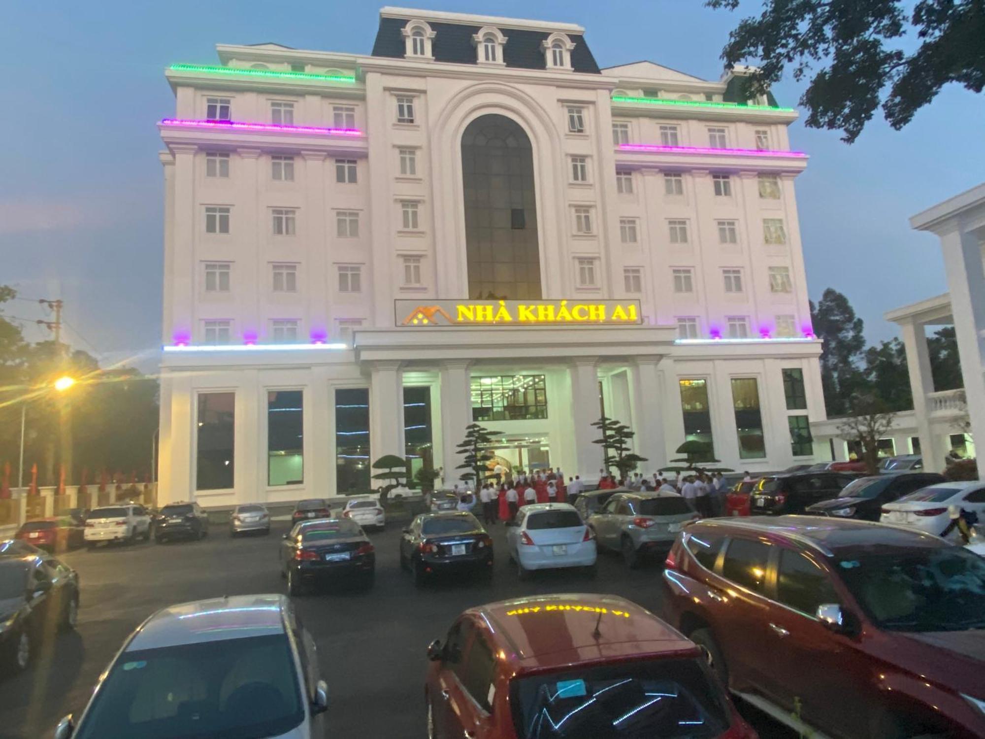 Отель Khach San A1 Lang Son Экстерьер фото